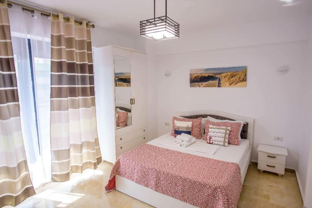 Sophia 2 & Moonlight Apartaments Mamaia Ngoại thất bức ảnh